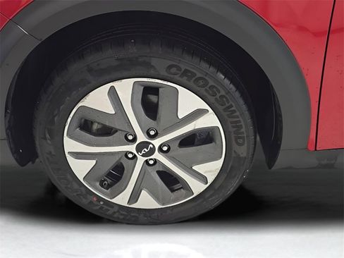 Used 2022 Kia Niro EX w/ Cold Weather Package image 29