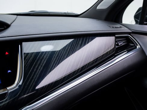 Certified 2023 Cadillac XT6 Premium Luxury AWD/4WD image 32