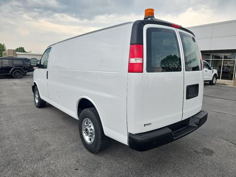 Used 2017 GMC Savana 2500 w/ All Terrain Package RWD image 8