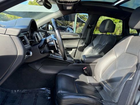 Used 2015 Porsche Macan S image 11