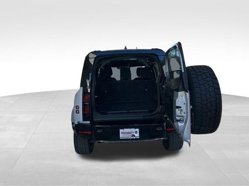 Used 2023 Land Rover Defender 110 X-Dynamic SE image 43
