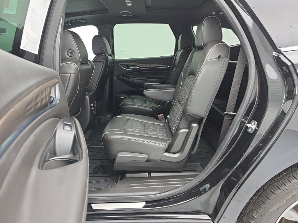 Used 2024 Buick Enclave Avenir w/ Avenir Technology Package AWD/4WD image 52