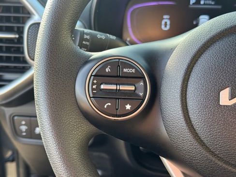 Certified 2025 Kia Soul LX image 23