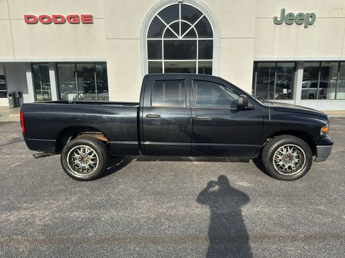 Used 2004 Dodge Ram 1500 Truck SLT w/ Quad Cab Value Group RWD image 2