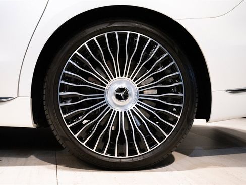 Used 2023 Mercedes-Benz Maybach S 680 Mercedes-Maybach S 680 4M image 12