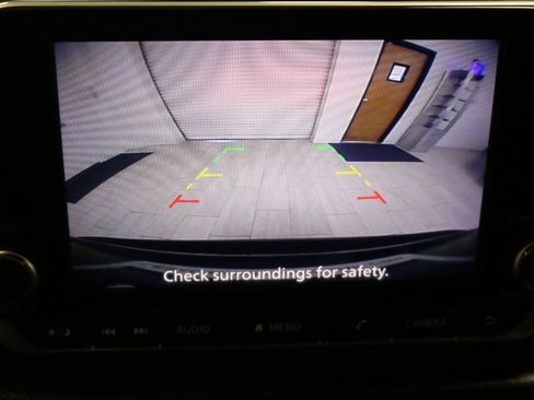 Used 2021 Nissan Rogue S FWD image 26