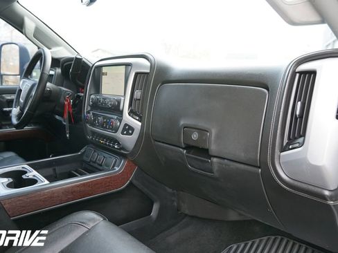Used 2015 GMC Sierra 2500 SLT w/ Duramax Plus Package image 44