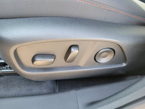 Used 2026 Chevrolet Equinox RS FWD image 17