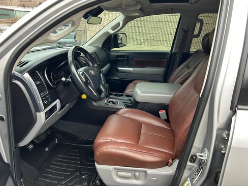 Used 2019 Toyota Sequoia SR5 image 14