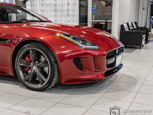 Used 2016 Jaguar F-TYPE R image 4