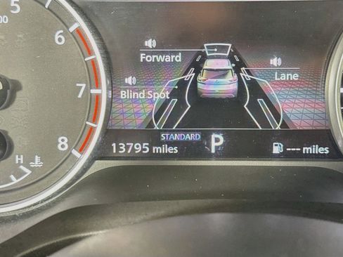 Used 2023 Nissan Rogue SV w/ SV Premium B Package FWD image 16