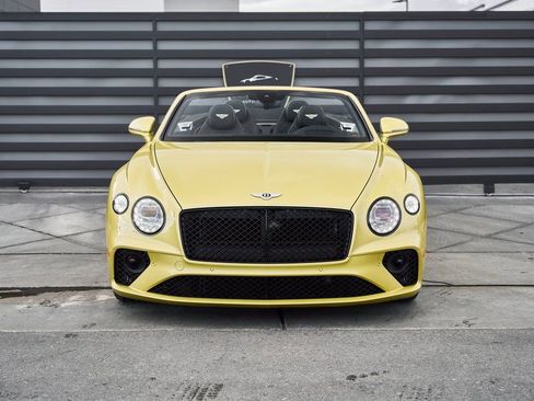 Used 2022 Bentley Continental GT image 14