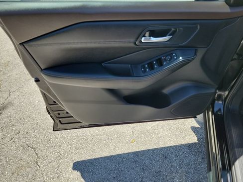 Certified 2023 Nissan Rogue SV w/ SV Premium B Package FWD image 25