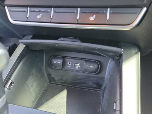 Used 2020 Kia Sorento S FWD image 32