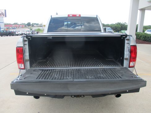 Used 2015 RAM 1500 Lone Star RWD image 7