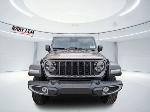 New 2026 Jeep Gladiator Sport AWD/4WD image 8
