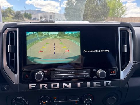 Used 2025 Nissan Frontier SV AWD/4WD image 20