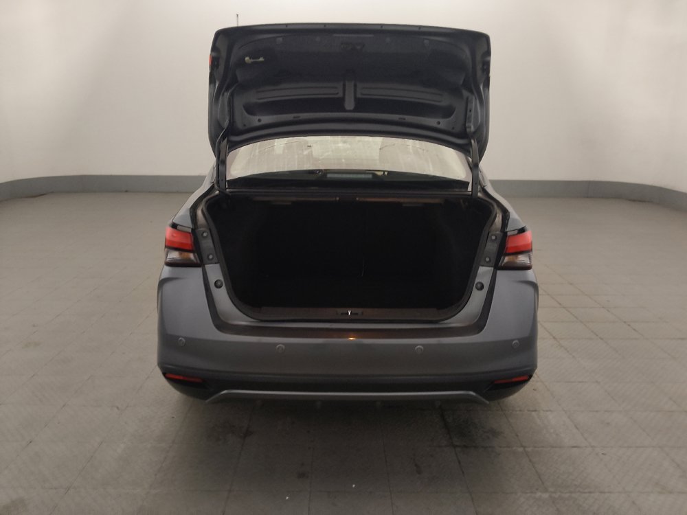 Used 2021 Nissan Versa SV FWD image 29