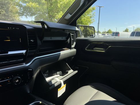 New 2026 Chevrolet Silverado 1500 LT Trail Boss w/ LT Trail Boss Premium Package AWD/4WD image 64