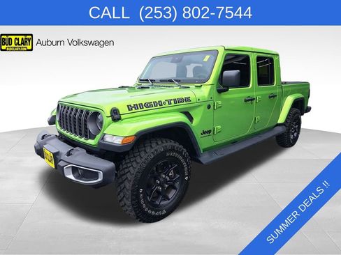 Used 2025 Jeep Gladiator Sport AWD/4WD image 1