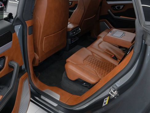 Used 2019 Lamborghini Urus AWD/4WD image 24
