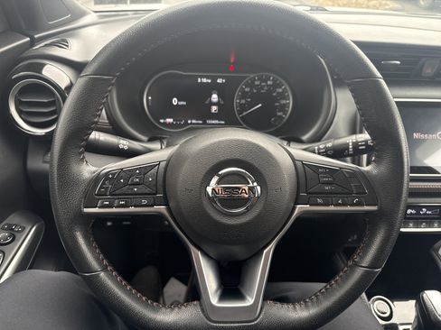 Used 2018 Nissan Kicks SR w/ Interior Electronics Package image 15