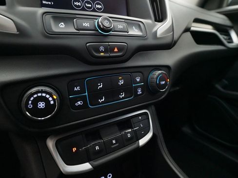 Certified 2024 GMC Terrain SLE image 20