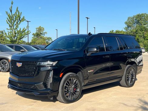 Used 2023 Cadillac Escalade V AWD/4WD image 4