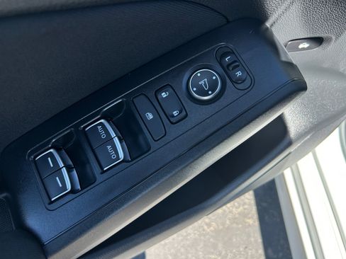 Used 2025 Honda Civic Sport image 13