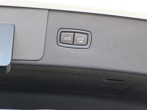 Used 2019 Porsche Cayenne Turbo AWD/4WD image 41