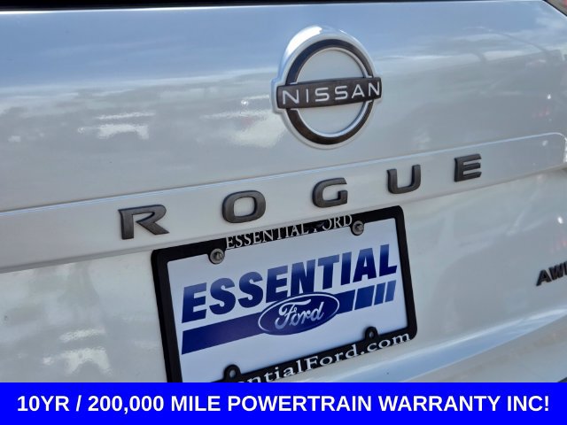 Used 2025 Nissan Rogue SV AWD/4WD image 14