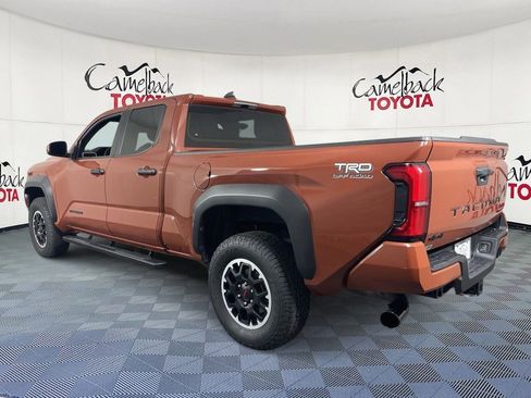 Used 2025 Toyota Tacoma TRD Off-Road AWD/4WD image 5