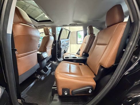 Used 2018 Toyota Highlander Limited AWD/4WD image 54