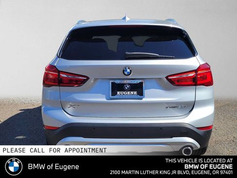 Used 2021 BMW X1 xDrive28i w/ Convenience Package AWD/4WD image 4