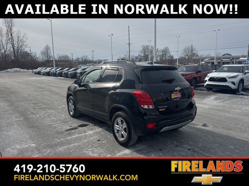 Certified 2022 Chevrolet Trax LT w/ Driver Confidence Package image 44