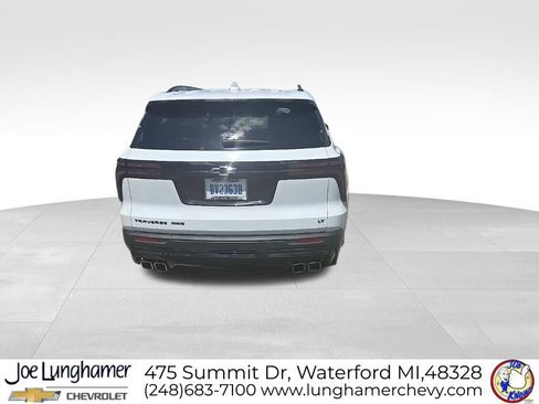 Used 2024 Chevrolet Traverse LT w/ Enhanced Driving Package AWD/4WD image 4