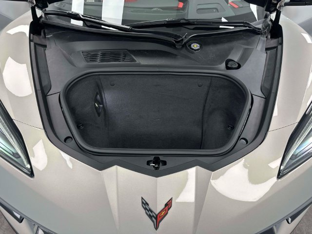 Used 2024 Chevrolet Corvette Stingray Preferred Cpe w/ Z51 Performance Package RWD image 21