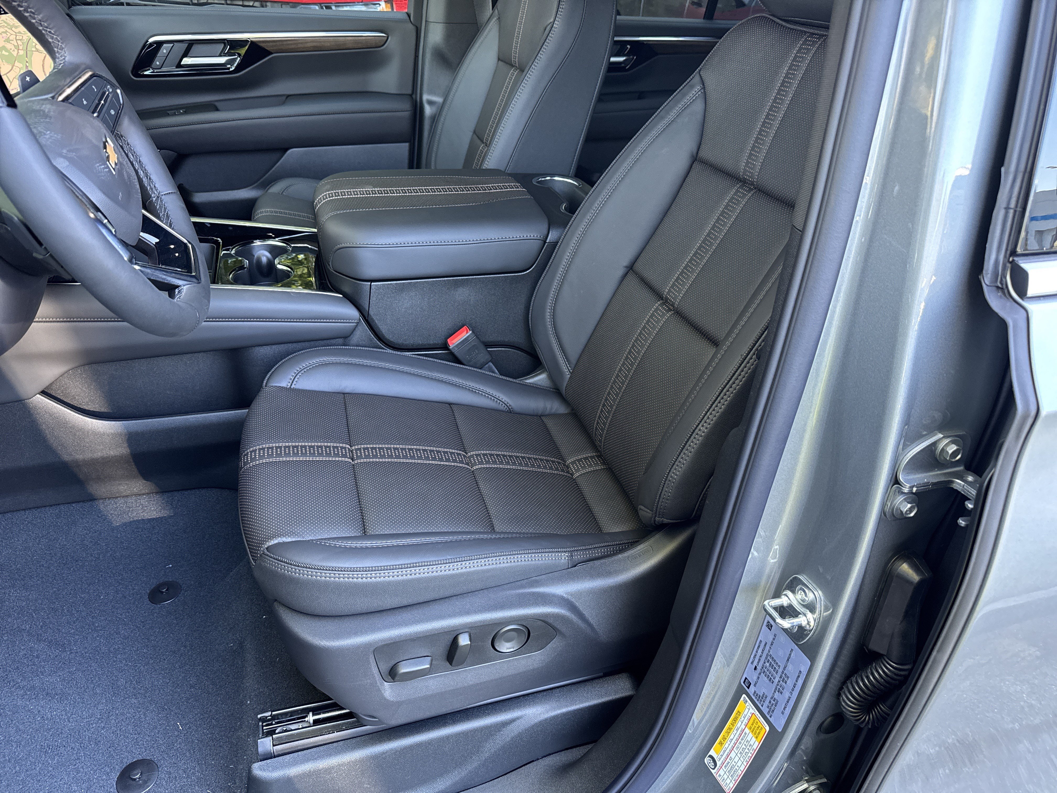 New 2027 Chevrolet Tahoe High Country AWD/4WD image 9