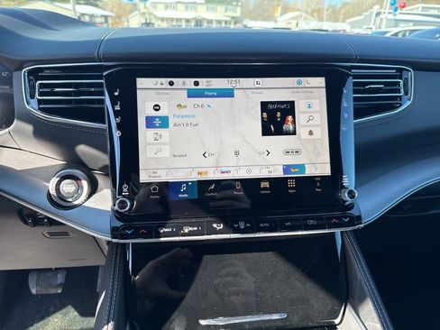 New 2026 Jeep Grand Wagoneer Limited image 12