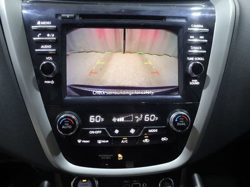 Used 2022 Nissan Murano S AWD/4WD image 26