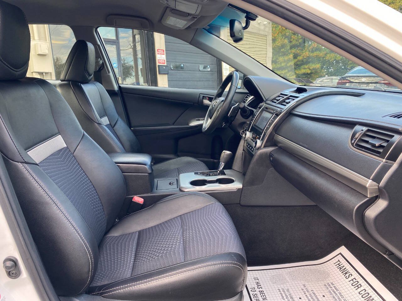 Used 2013 Toyota Camry SE FWD image 30