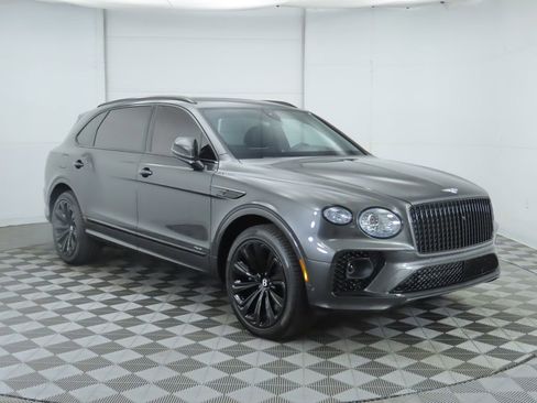 Used 2023 Bentley Bentayga Extended Wheelbase image 3