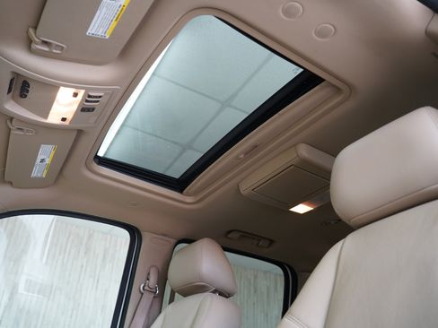 Used 2012 GMC Yukon XL Denali image 21