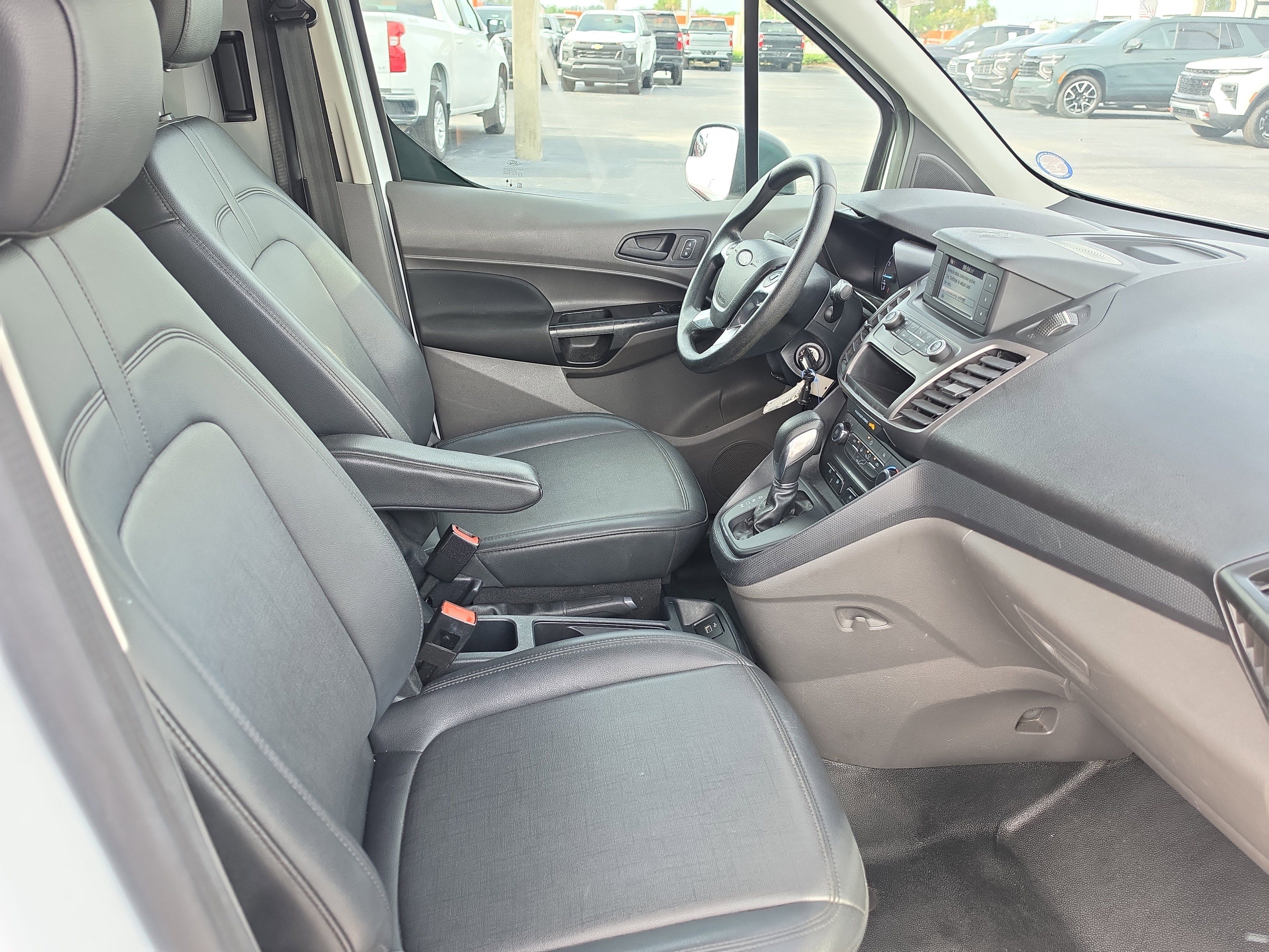 Used 2022 Ford Transit Connect XL FWD image 8