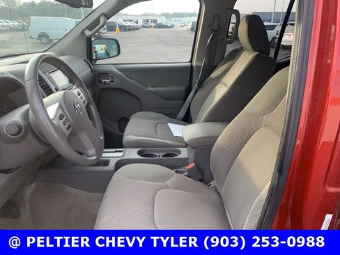 Used 2015 Nissan Frontier SV w/ SV Value Truck Package image 15