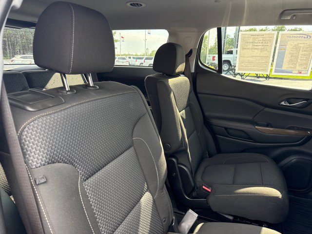 Used 2021 GMC Acadia SLE w/ Driver Convenience Package FWD image 13