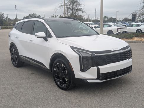 Used 2026 Kia Sportage SX image 2