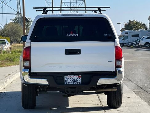 Used 2021 Toyota Tacoma SR5 image 5