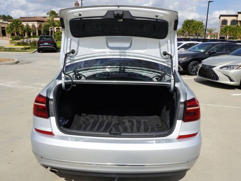 Used 2017 Volkswagen Passat 1.8T SE image 33