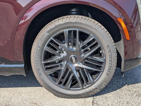 New 2025 Cadillac Escalade IQ Sport 1 w/ LPO, ONYX Package image 10